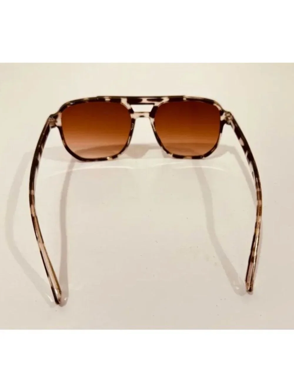 Brown Tortoiseshell Aviator Sunglasses With Brown Gradient Lenses